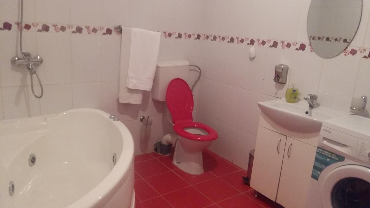 Cazare Palace Petroşani Esterno foto